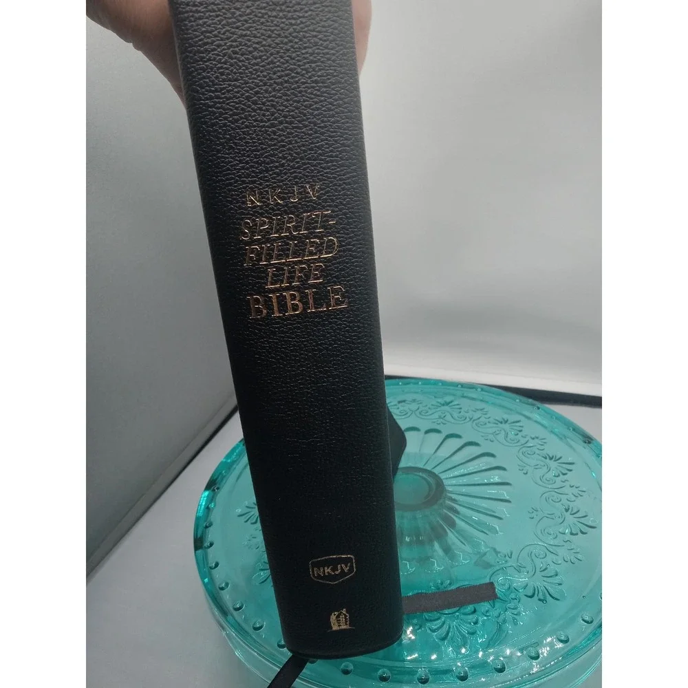 NKJV, Spirit-Filled Life Bible - Third Edition - Genuine Leather  Read